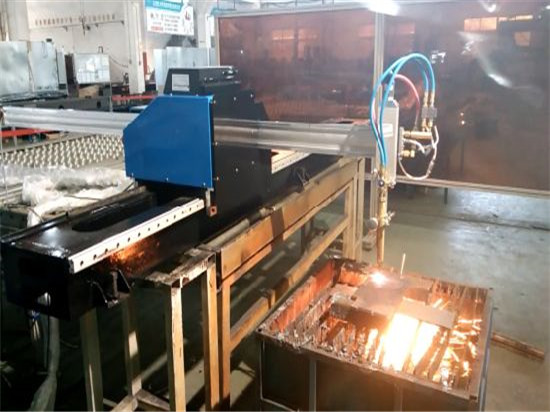 Makineria e prerjes së plazmës me cilësi të lartë CNC me gjenerator dhe rrotullues për metal